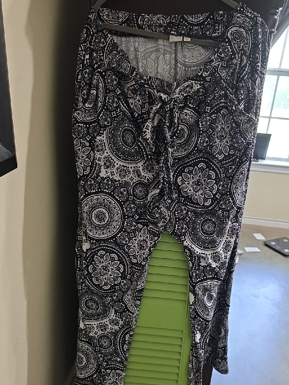 Black and White Paisley Tie-Waist Pants